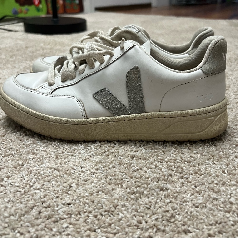 Veja V-12 Shoes
